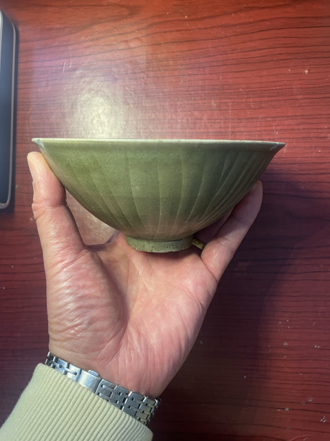 古玩陶瓷金村窯青釉刻花斗笠碗拍賣,當(dāng)前價格2588元