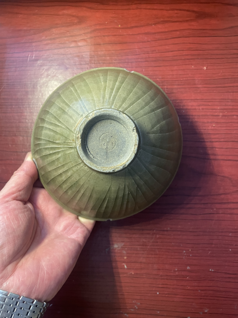 古玩陶瓷金村窯青釉刻花斗笠碗拍賣,當(dāng)前價格2588元