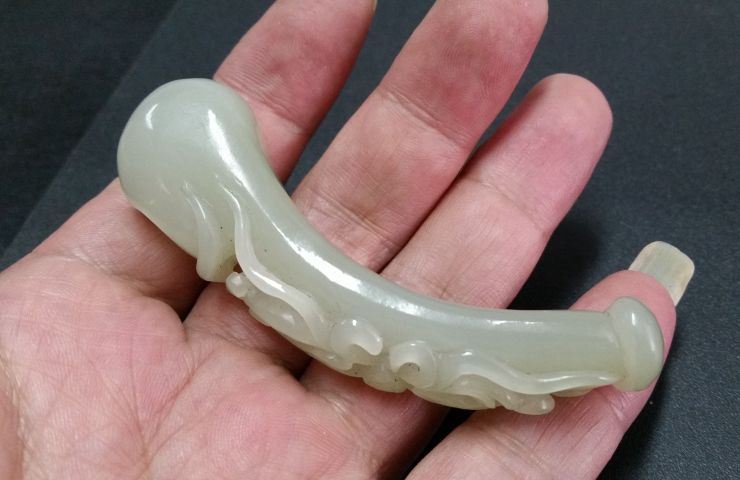 古玩玉器和田玉雕“蝙蝠”拍賣,當前價格380元