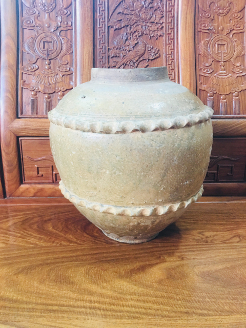 古玩陶瓷（館藏級(jí)）波浪釘青釉大罐（館藏精品）拍賣，當(dāng)前價(jià)格2888元