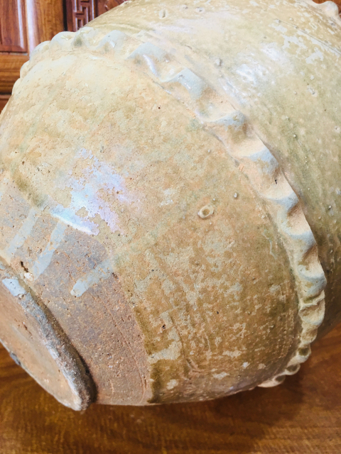 古玩陶瓷（館藏級(jí)）波浪釘青釉大罐（館藏精品）拍賣，當(dāng)前價(jià)格2888元