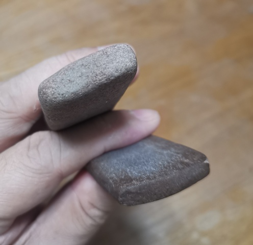 古玩玉器紅山文化“石錛”拍賣，當(dāng)前價格680元