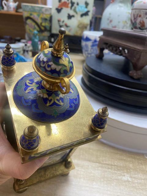 古玩雜項(xiàng)琺瑯彩座鐘拍賣，當(dāng)前價(jià)格1500元