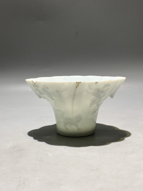 古玩陶瓷明末清初德化窯白釉鶴鹿同春龍虎杯拍賣,當(dāng)前價(jià)格1688元