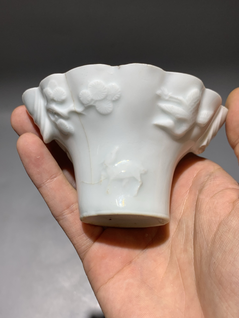 古玩陶瓷明末清初德化窯白釉鶴鹿同春龍虎杯拍賣,當(dāng)前價(jià)格1688元