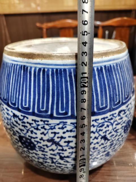 古玩陶瓷清乾隆青花纏枝蓮紋大罐拍賣,當前價格1500元