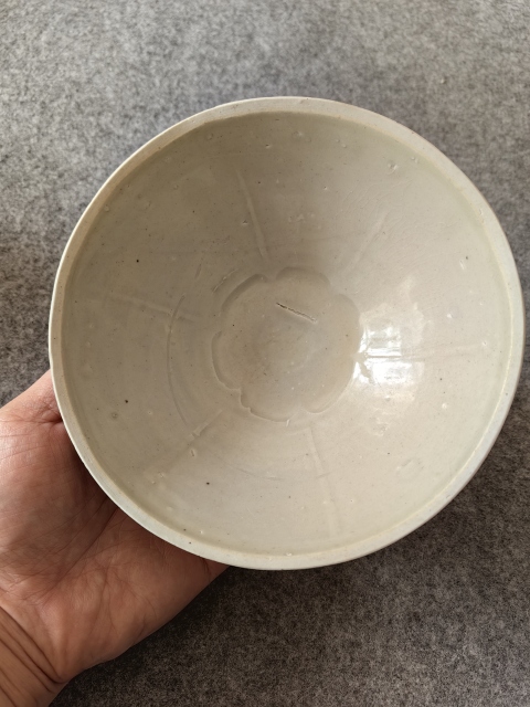 古玩陶瓷青白釉梅花出筋斗笠碗拍賣(mài),當(dāng)前價(jià)格1600元