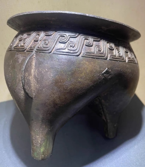 古玩銅器宋代鬲式爐（僅供交流）拍賣，當(dāng)前價(jià)格153800元
