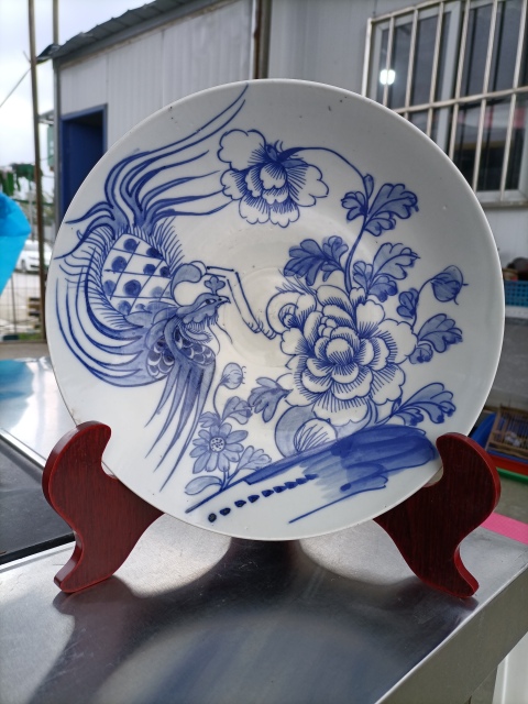 古玩陶瓷清早雍乾時期鳳穿牡丹紋青花盤拍賣,當前價格8800元
