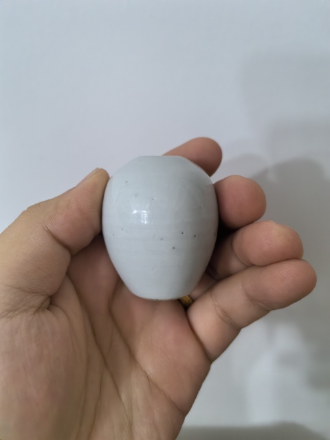 古玩陶瓷清雍正白釉蛋型水盂拍賣，當(dāng)前價格6500元