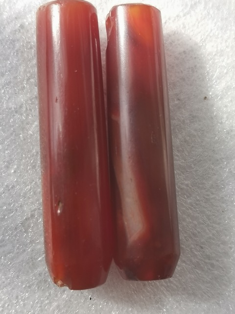 古玩玉器老天然紅瑪瑙珠2顆拍賣,當(dāng)前價(jià)格366元