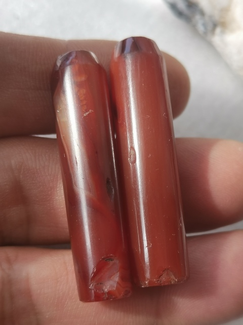 古玩玉器老天然紅瑪瑙珠2顆拍賣,當(dāng)前價(jià)格366元