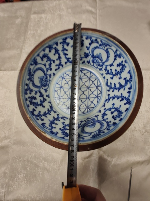 古玩陶瓷清中期外紫金釉內青花纏枝花紋洗手盆拍賣，當前價格1980元