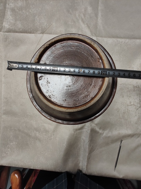 古玩陶瓷清中期外紫金釉內青花纏枝花紋洗手盆拍賣，當前價格1980元
