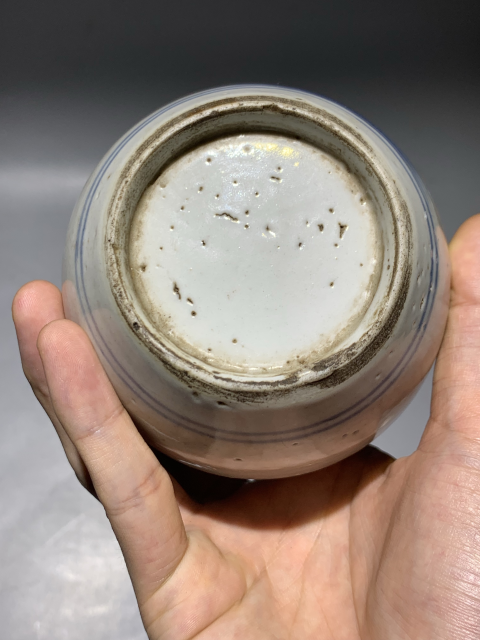 古玩陶瓷清代中期青花欄桿菊紋罐拍賣，當前價格888元