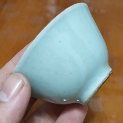古玩陶瓷清中期,豆青釉茶盞拍賣,當前價格200元