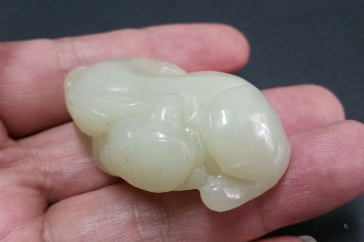 古玩玉器和田玉雕金蟾玉龜把件拍賣,當前價格580元
