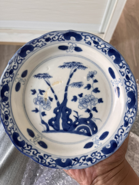 古玩陶瓷清乾隆·青花洞石花卉紋盤拍賣,當前價格555元