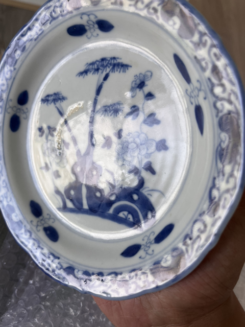 古玩陶瓷清乾隆·青花洞石花卉紋盤拍賣,當前價格555元
