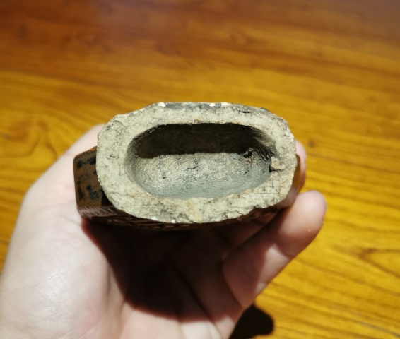 古玩陶瓷清代黑褐釉窯變印花雙系八方小扁瓶拍賣，當前價格1880元