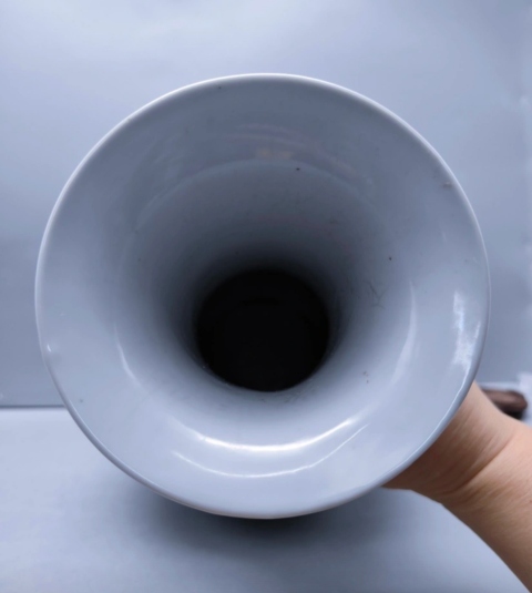 古玩陶瓷青花留白冰梅圖撇口瓶拍賣，當(dāng)前價(jià)格1698元