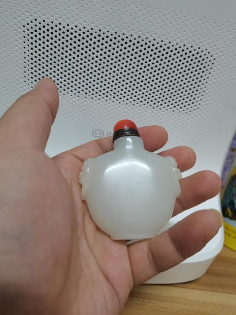 古玩玉器和田玉獸耳銜環(huán)鼻煙壺拍賣,當(dāng)前價(jià)格2997元