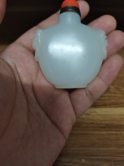 古玩玉器和田玉獸耳銜環(huán)鼻煙壺拍賣,當(dāng)前價(jià)格2997元
