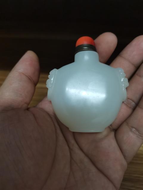 古玩玉器和田玉獸耳銜環(huán)鼻煙壺拍賣,當(dāng)前價(jià)格2997元
