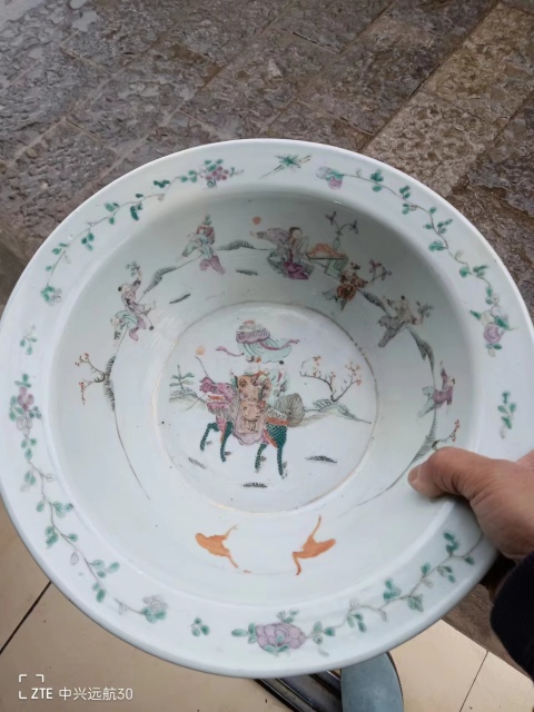古玩陶瓷清代麒麟粉彩盆拍賣，當(dāng)前價(jià)格12000元