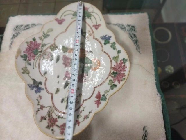 古玩陶瓷人物紋粉彩蓋盤拍賣,當前價格2000元