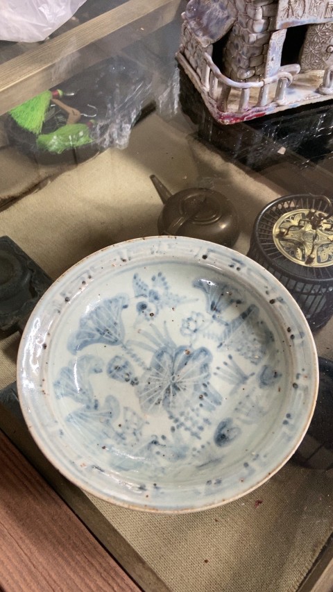 古玩陶瓷明末清初青花荷塘花鳥紋盤拍賣，當(dāng)前價(jià)格1500元