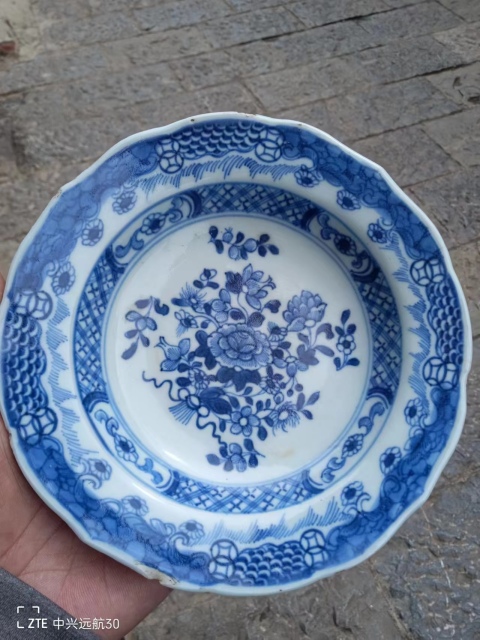 古玩陶瓷清早期花卉紋青花盤拍賣，當前價格900元