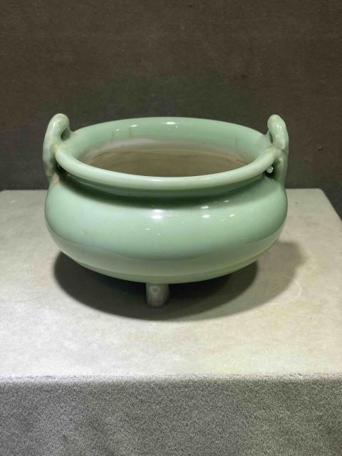 古玩陶瓷豆青釉繩耳爐拍賣，當前價格62000元