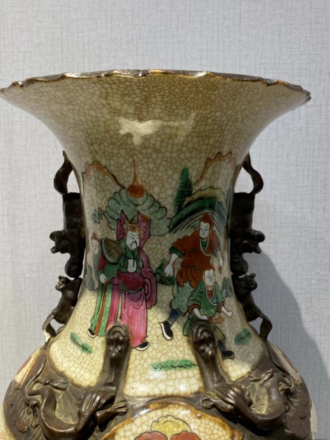 古玩陶瓷哥釉五彩刀馬人物戰將紋雙耳瓶拍賣,當前價格3388元