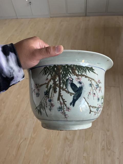 古玩陶瓷解放初期花鳥紋花盆拍賣，當(dāng)前價格2800元