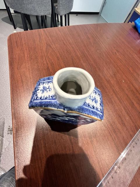 古玩陶瓷乾隆青花亭臺樓閣山水茶葉罐拍賣，當前價格2200元