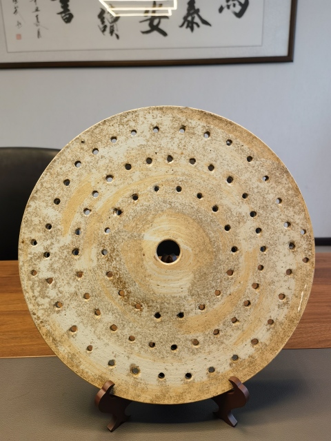 古玩陶瓷乾隆粉彩花卉紋鏤空瓷板拍賣，當(dāng)前價(jià)格3200元