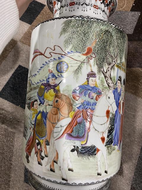 古玩陶瓷人物紋粉彩瓶拍賣，當前價格25000元