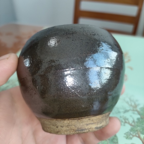 古玩陶瓷明代,磁州窯醬釉水盂拍賣,當前價格78元