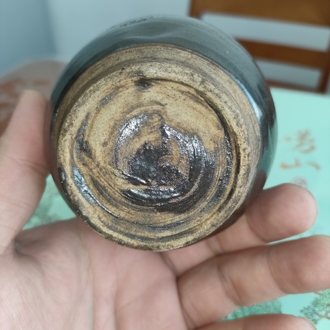 古玩陶瓷明代,磁州窯醬釉水盂拍賣,當前價格78元