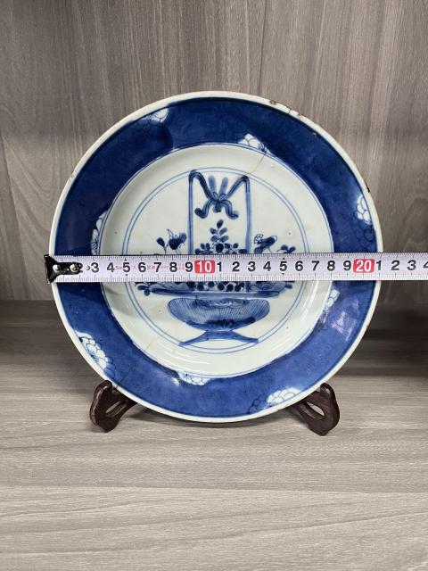 古玩陶瓷清康熙 青花提籃花卉紋折沿盤拍賣，當前價格350元