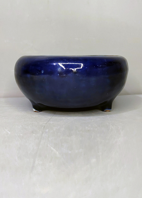 古玩陶瓷清早期康熙藍釉三足小爐拍賣,當前價格2500元