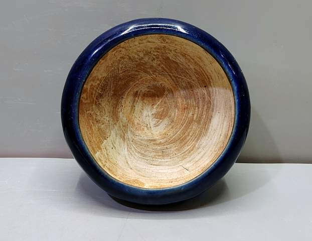 古玩陶瓷清早期康熙藍釉三足小爐拍賣,當前價格2500元