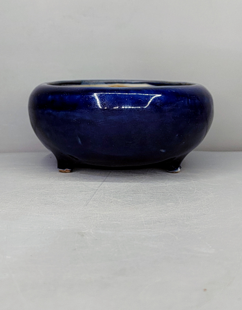 古玩陶瓷清早期康熙藍釉三足小爐拍賣,當前價格2500元