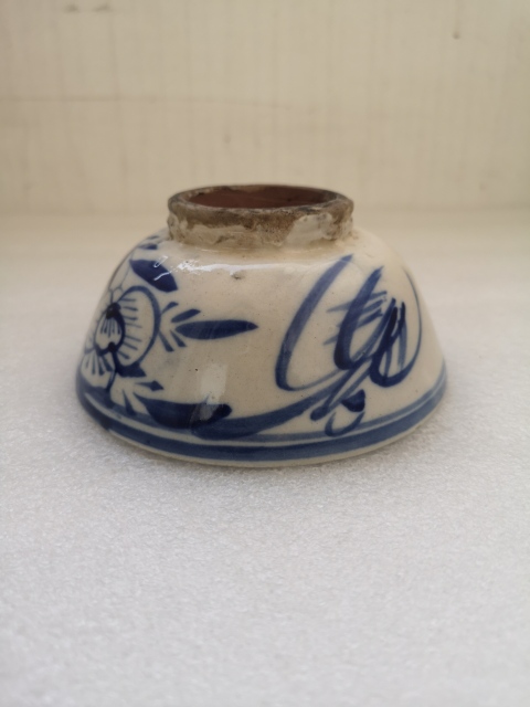 古玩陶瓷明末清初花卉紋青花碗拍賣,當前價格750元