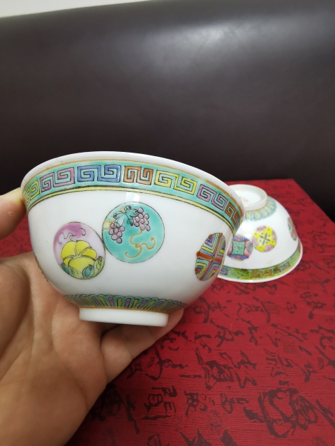 古玩陶瓷粉彩皮球花碗一對拍賣,當前價格2000元