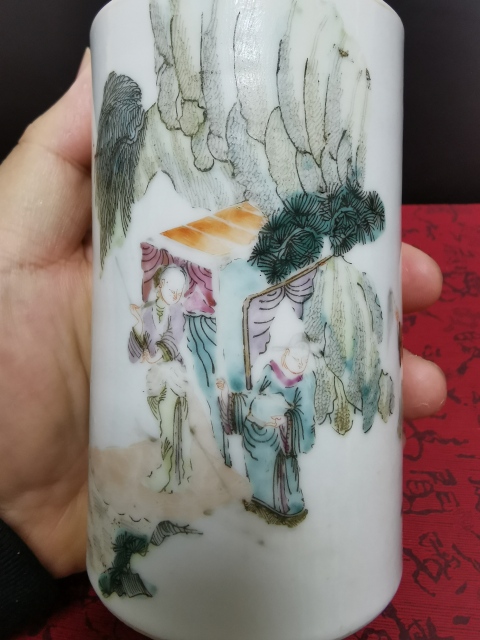 古玩陶瓷清同治(精品)?粉彩群仙祝壽人物筆筒拍賣，當前價格2800元