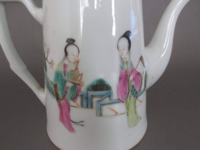 古玩陶瓷清粉彩仕女紋執(zhí)壺拍賣,當前價格2588元