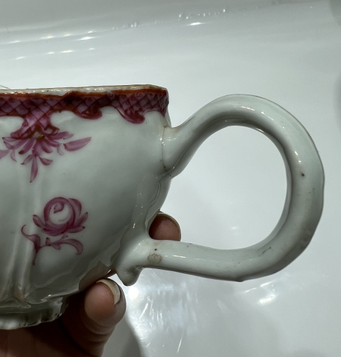 古玩陶瓷胭脂紅彩折枝花卉爵杯拍賣,當前價格0元