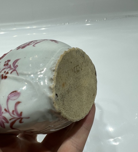 古玩陶瓷胭脂紅彩折枝花卉爵杯拍賣,當前價格0元